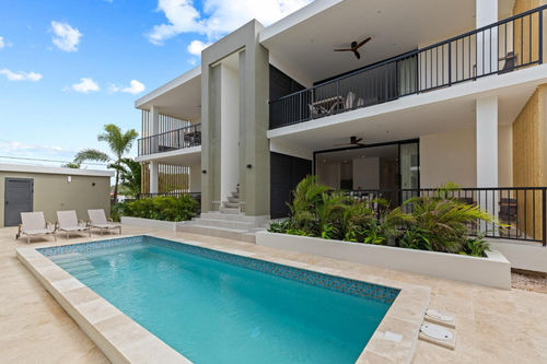 Berita perusahaan terbaru tentang Proyek Villa Karibia: Meningkatkan kehidupan tropis dengan kipas langit-langit kayu solid