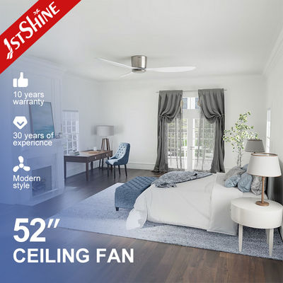 Low profile flush mount fancy plastik bilah komersial kipas langit-langit LED dikendalikan aplikasi